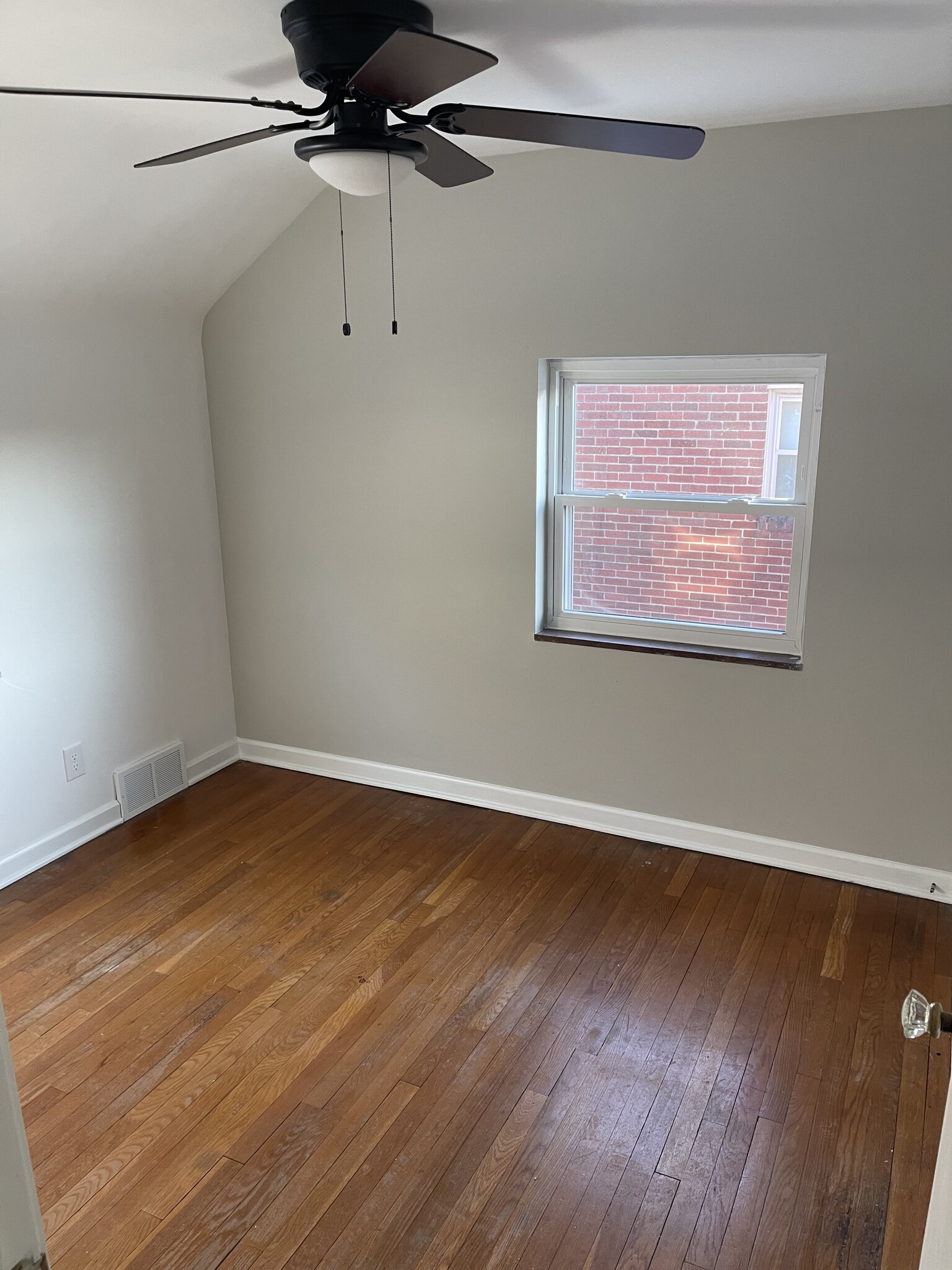 Spare bedroom from hallway - 4614 Mount Troy Road Ext