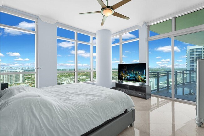 Building Photo - 3535 S Ocean Dr