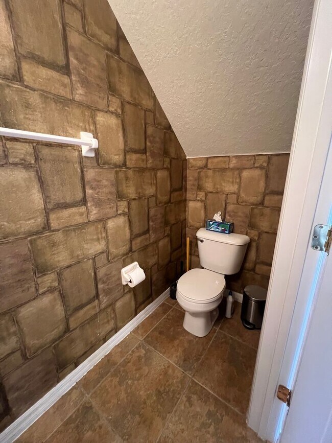 Building Photo - 3005 Ashford Park Pl
