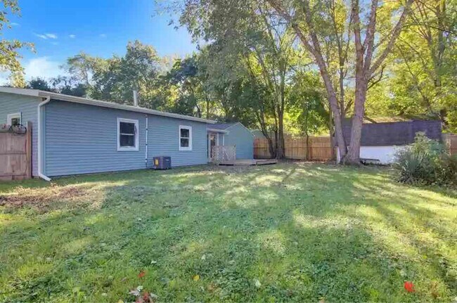 Building Photo - 210 Arrowhead Trail