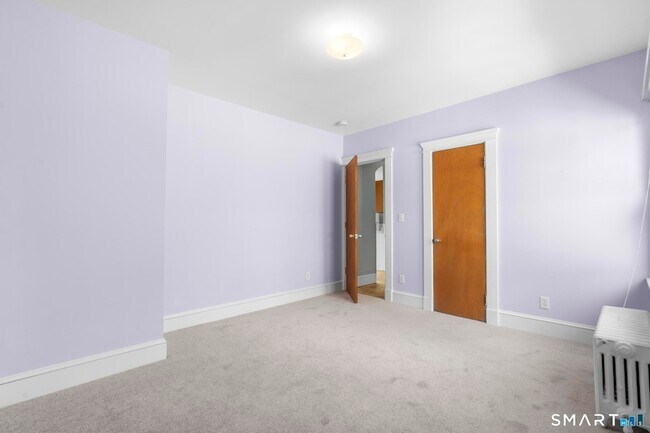 Building Photo - 139 Richards St