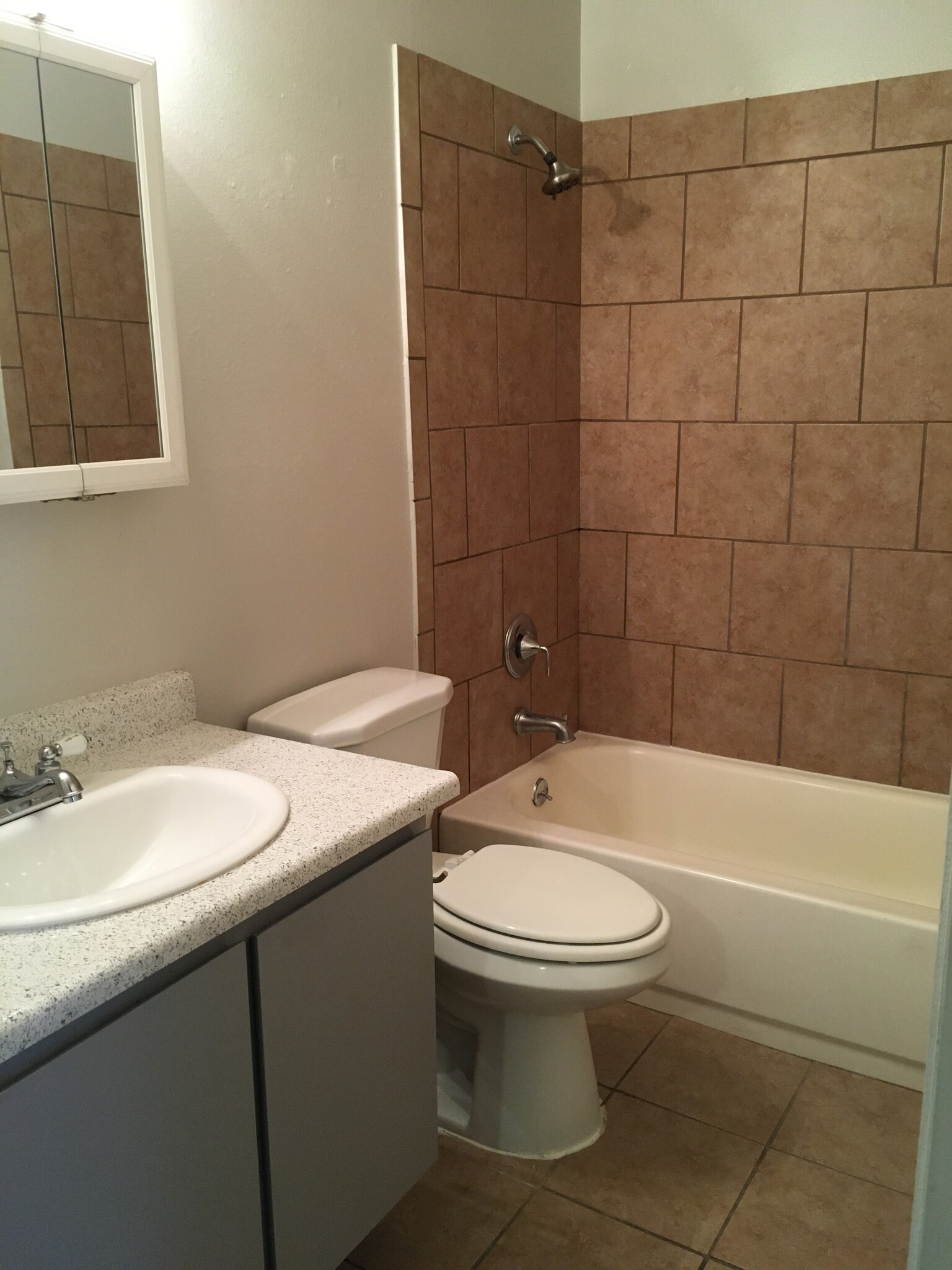 Building Photo - 1057 Helm Ave
