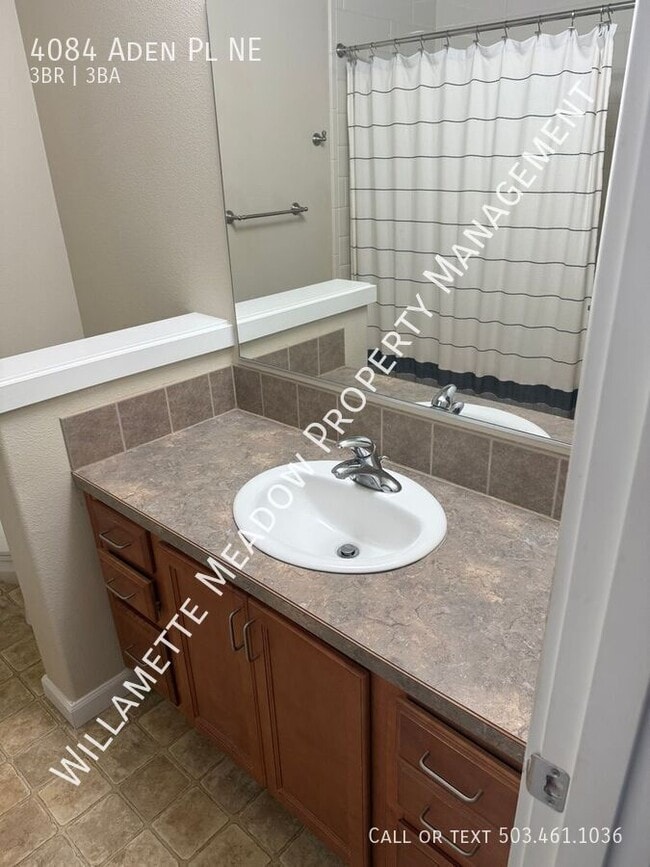 Building Photo - 4084 Aden Pl NE