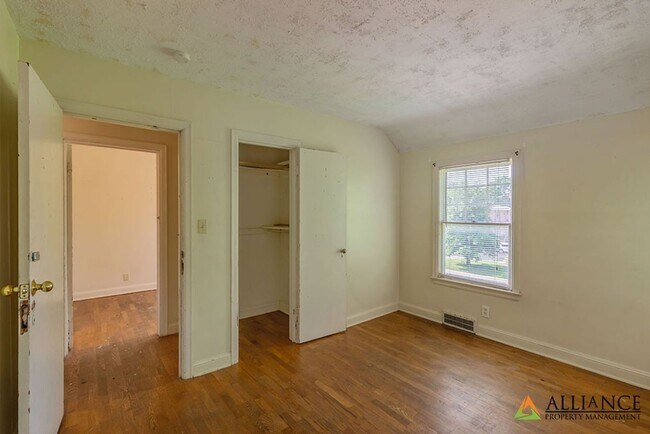 Building Photo - 1857 Anderson Ave