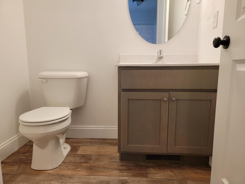 Building Photo - 438 Masonic Dr