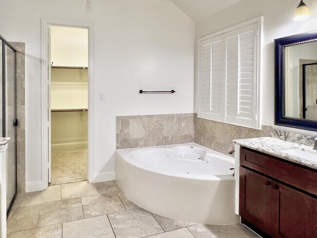 Building Photo - 78 Lindenberry Cir