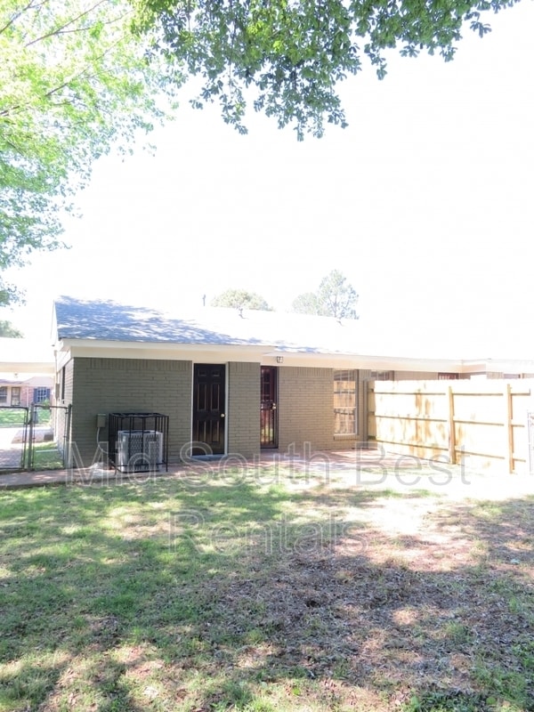 Building Photo - 5656 Myers Rd