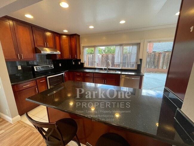 Building Photo - Nicely Update Home Now Available in the Crossings