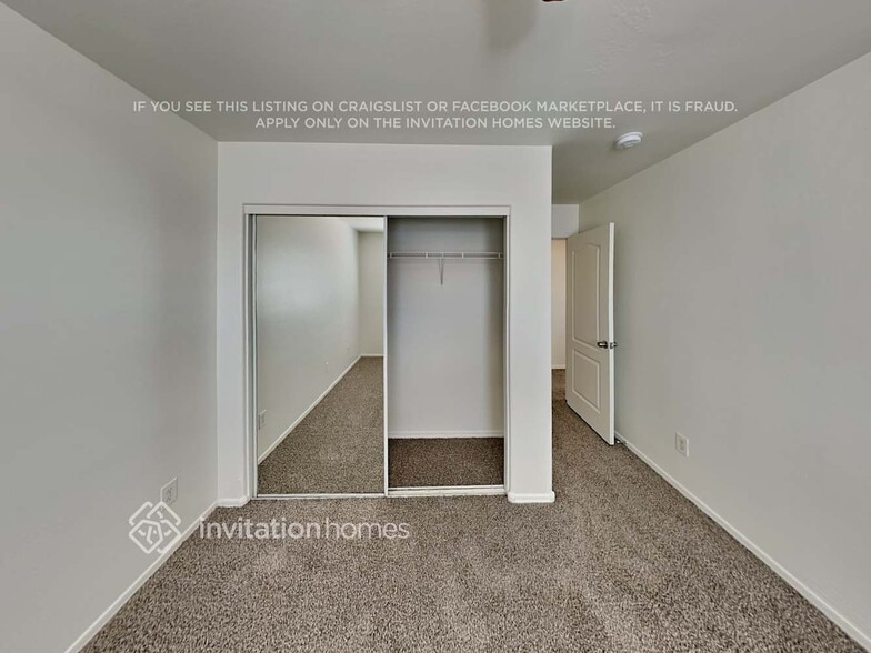 Building Photo - 10049 E Impala Ave