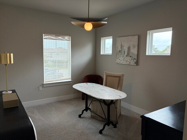 Building Photo - 142 Volterra Ln