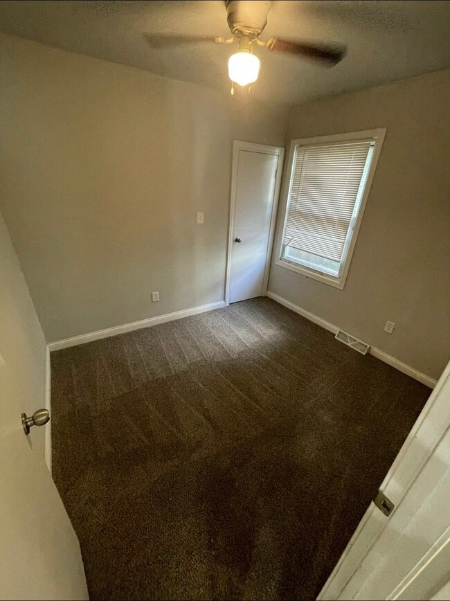 Building Photo - 410 Porter St