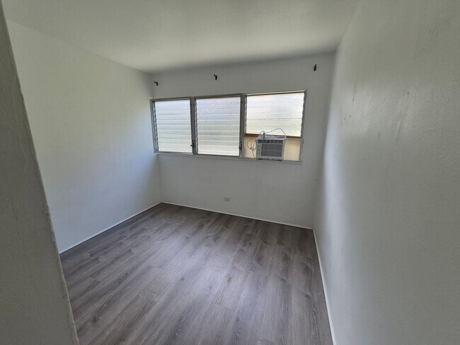 Building Photo - Newly Renovated in the heart of Waikiki 2bd, 1ba, 577sqft. w/Lanai for $2800