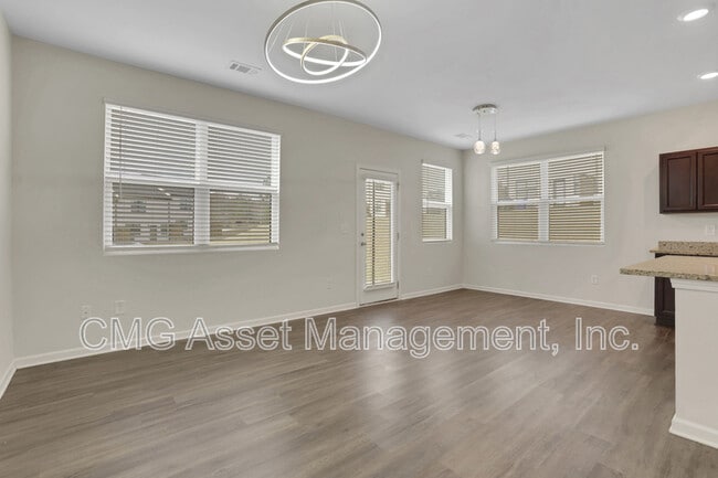 Building Photo - 6417 Mountain Home Way