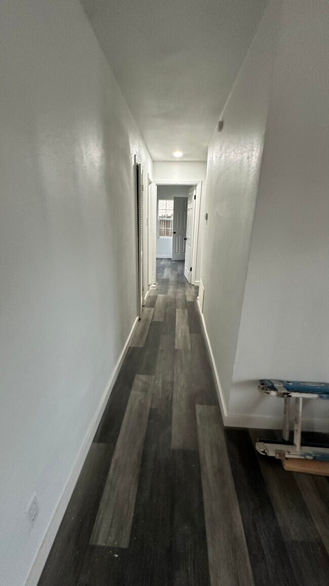Hallway - 5282 Questa Dr