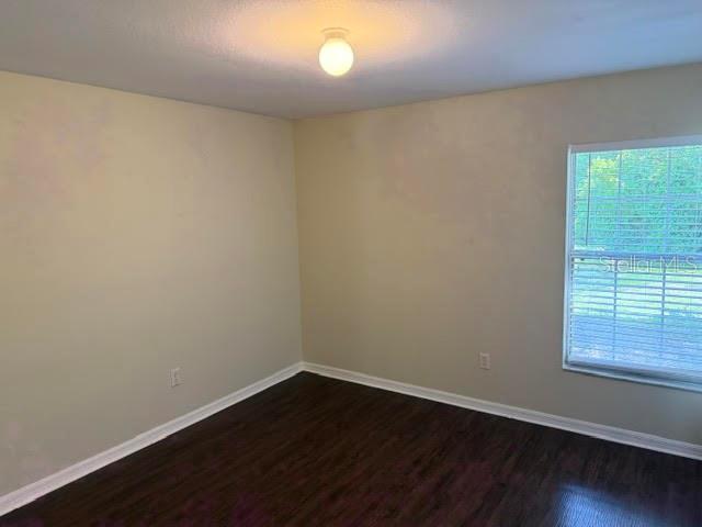 Building Photo - 513 Hamlet Ct
