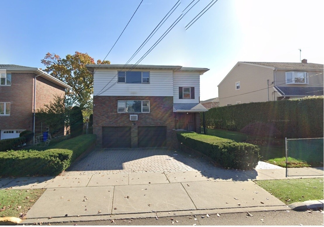 Building Photo - 752 Bergen Blvd