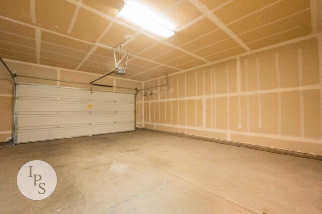 Building Photo - Harlan Ranch Clovis Home, 3BR/2BA, Amazing Community - Lots of Amenities!