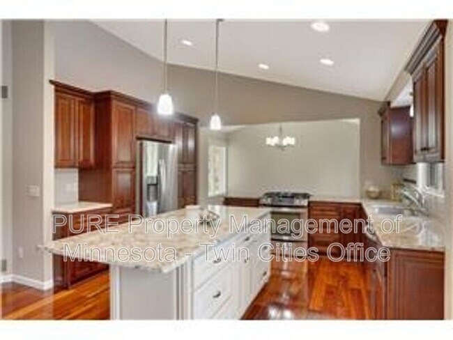 Building Photo - 9994 Dunberry Cir