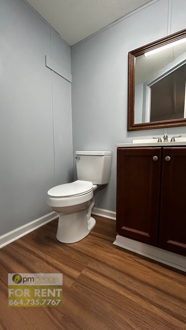 Building Photo - No rent until April 1st!! Simple Life, Serene Setting ~ Cozy 3/1.5 Available!