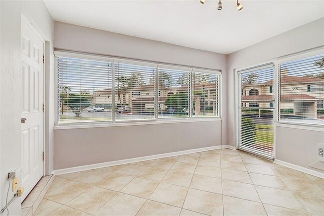 Building Photo - 10375 Carrollwood Ln