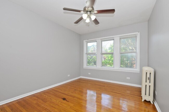 Interior Photo - 6200 S Albany Ave. Chicago IL