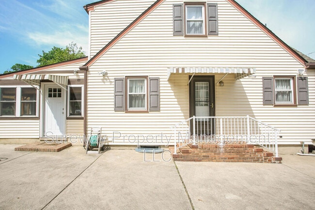 Building Photo - 16 Ridgley St