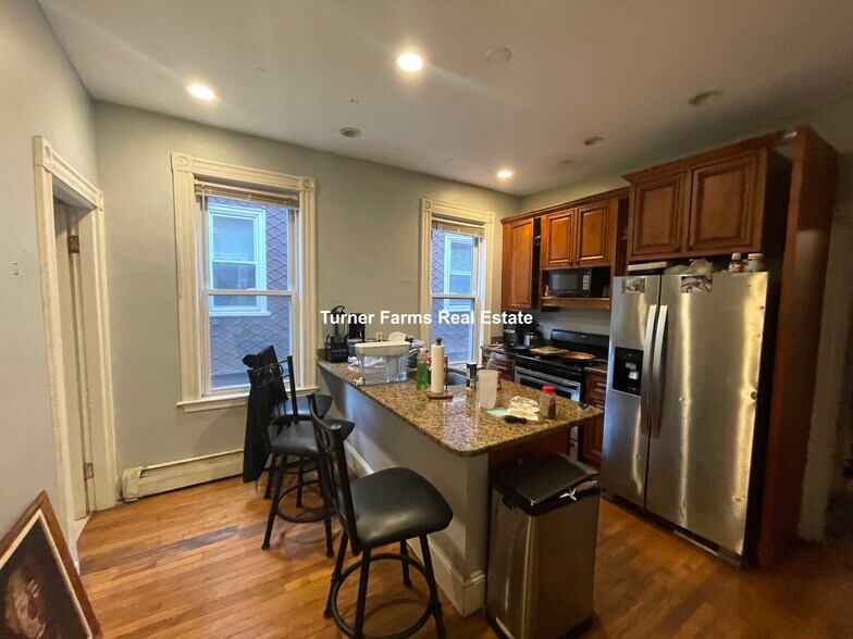 Building Photo - 34 Cherokee St