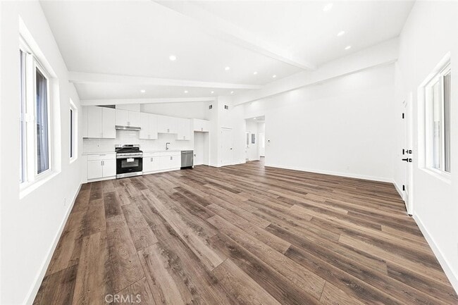 Building Photo - 13010 Hartland St