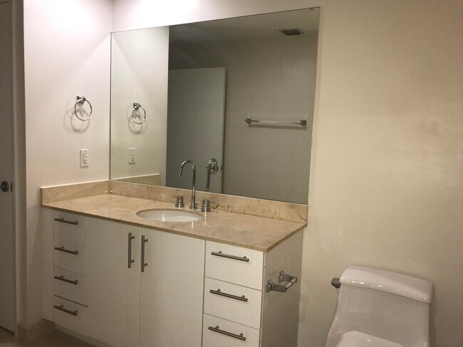 Building Photo - 550 Okeechobee Blvd