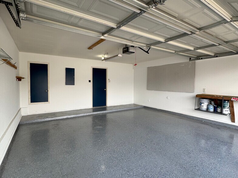 Building Photo - 13260 Emerald Creek Dr