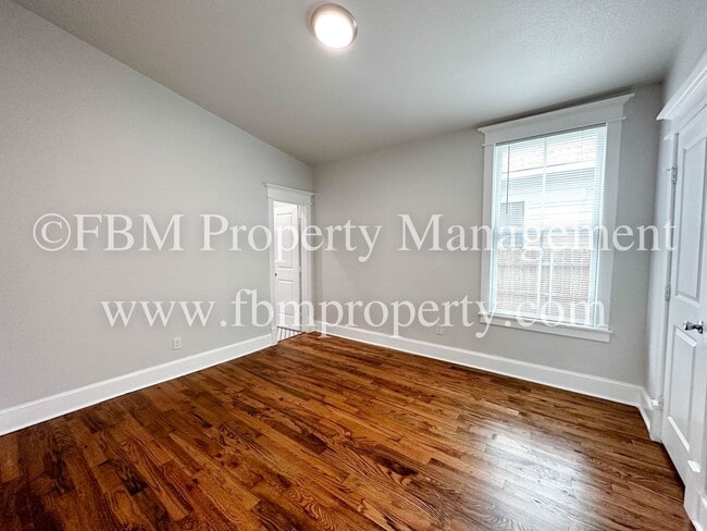 Building Photo - 513 Water St