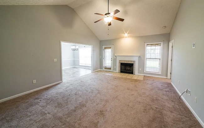 Building Photo - 8018 Silverado Dr