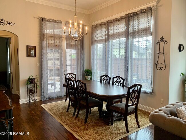 Building Photo - 200 Cypress View Dr