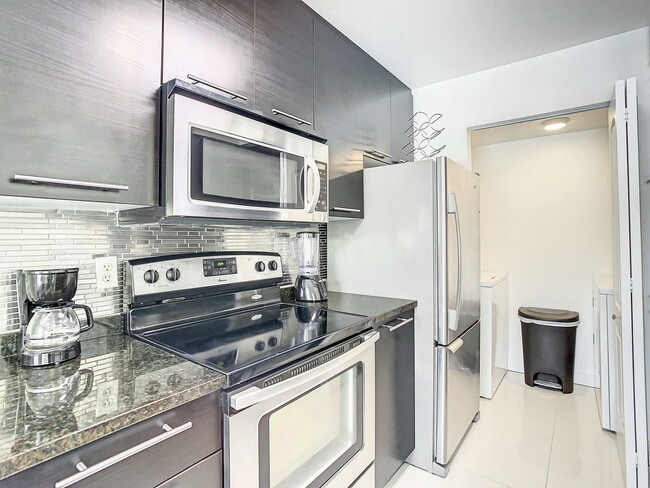 Building Photo - Westwood Boulevard, Orlando, FL 32821 - 2 ...