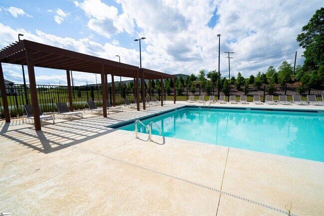 Building Photo - 1029 Killian St