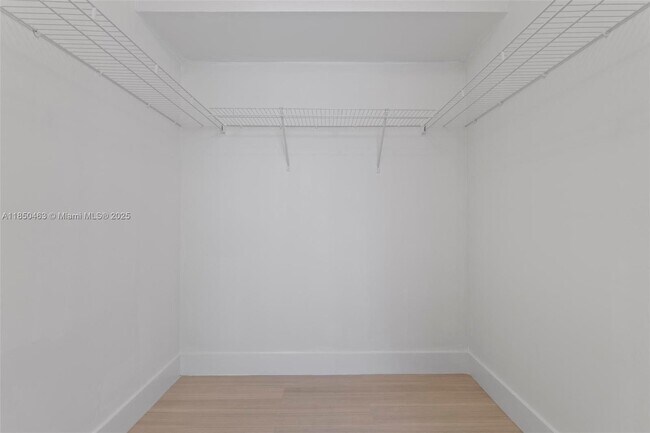 Building Photo - 1300 SW 124th Terrace