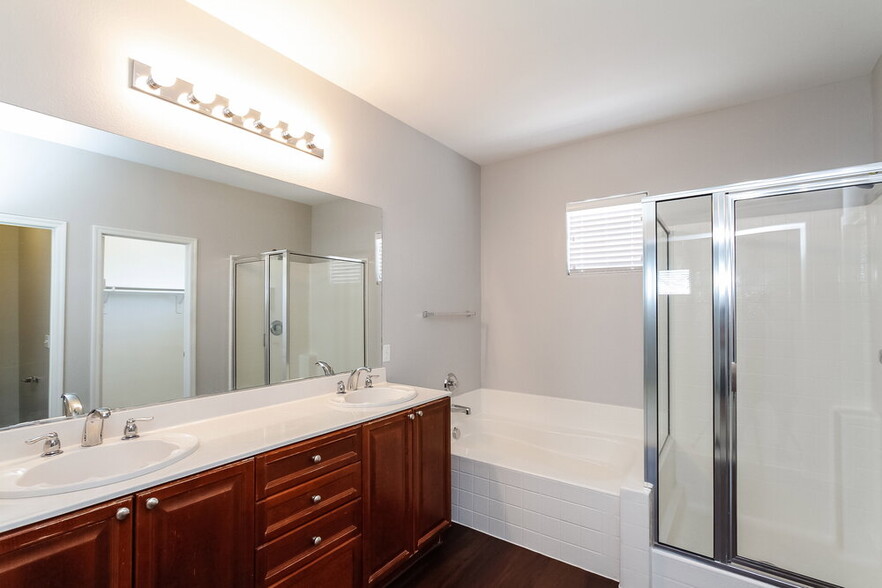 Building Photo - 3525 Simmering Sun Ct