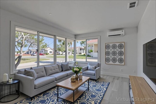 Building Photo - 14060 Miramar Ave