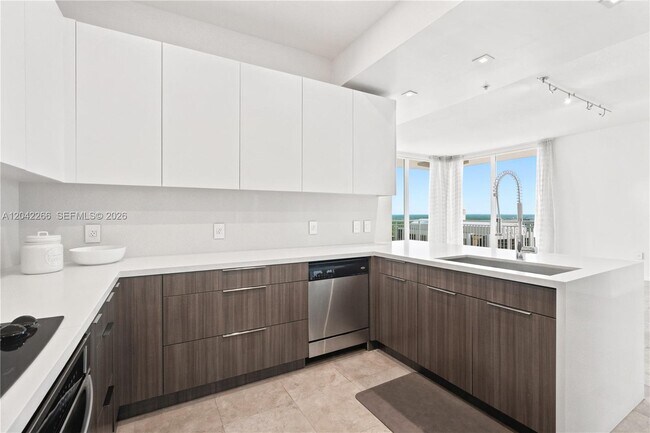 Building Photo - 9066 SW 73rd Ct