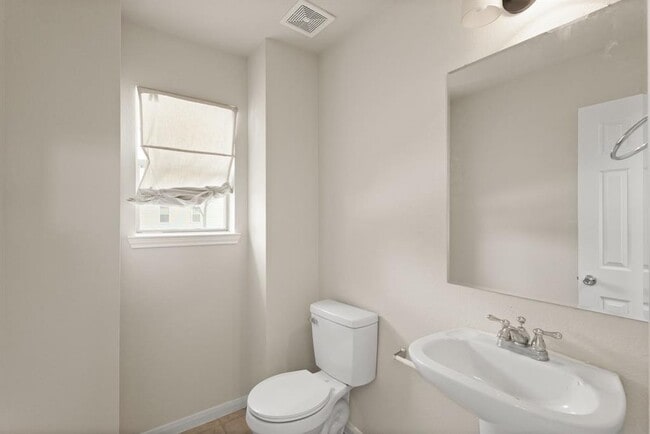 Building Photo - 3819 Jewel Point Dr
