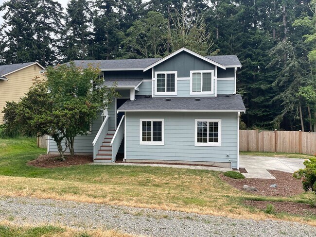 Building Photo - Beautiful 5 Bedroom Home in Coupeville! Pet Friendly! $250 Move In Credit!