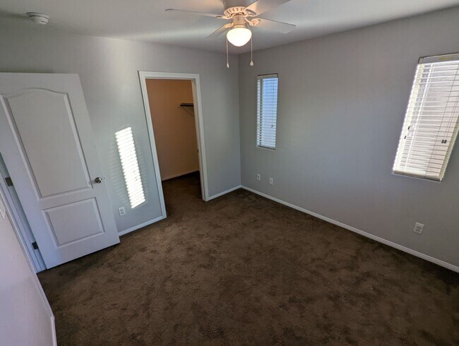 Building Photo - 7760 Floral Fabric Ct