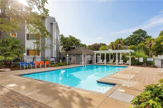 Building Photo - 500 Ocean Trace Arch