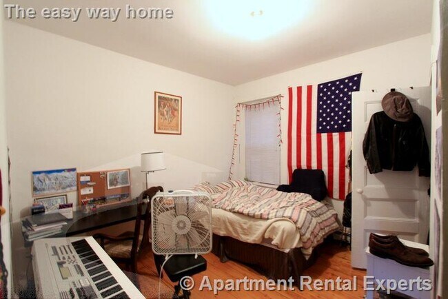 Building Photo - 147 Columbia St