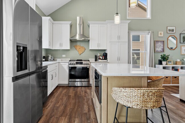 Building Photo - 534 Sudbury Cir