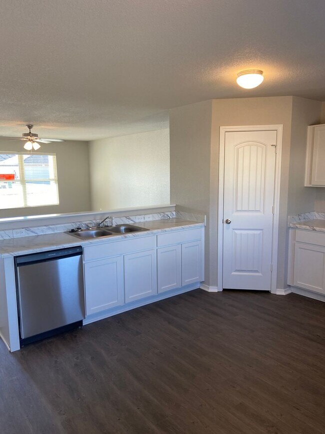 Building Photo - Pre-Leasing Now! Spacious  Four Bedroom | Two Bath Home in Conway