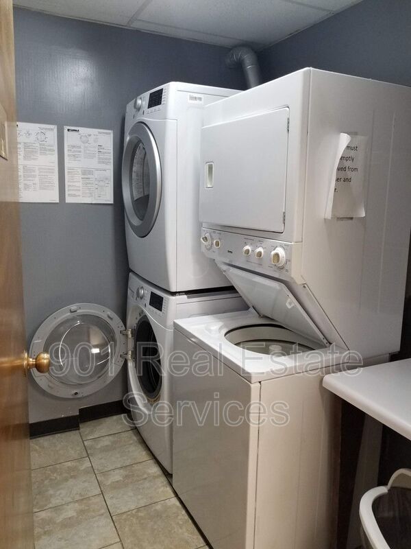 Building Photo - 109 N Main St