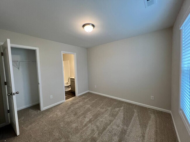 Building Photo - 2166 Catlet Ct