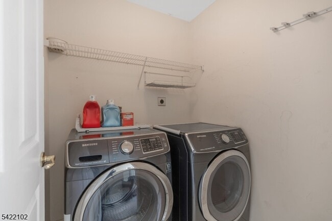 Building Photo - 49 Gordon Cir