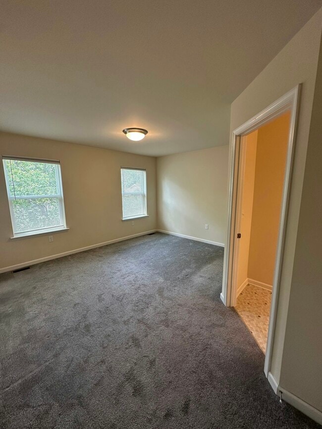 Building Photo - 124 High Pointe Dr